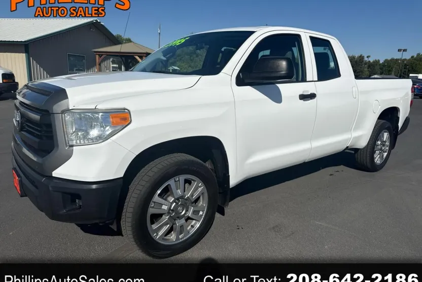 2017 Toyota Tundra SR Double Cab photo 1