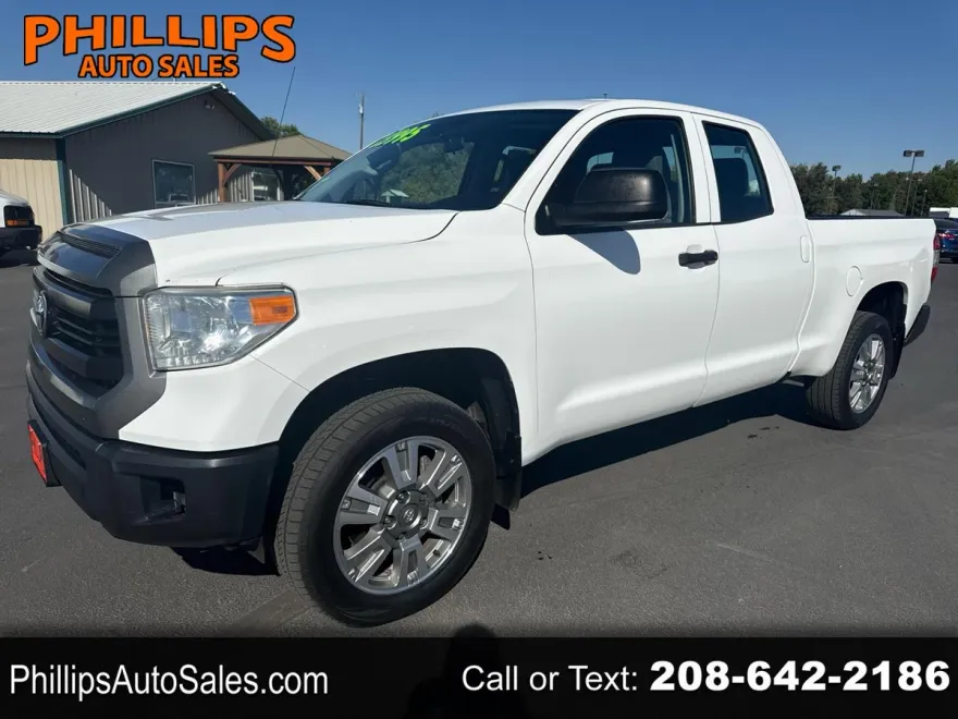 2017 Toyota Tundra SR Double Cab photo 1