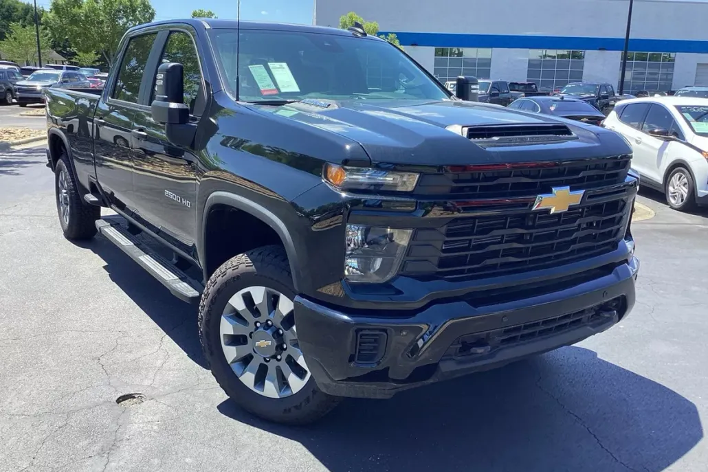 2025 Chevrolet Silverado 2500HD Custom photo 1