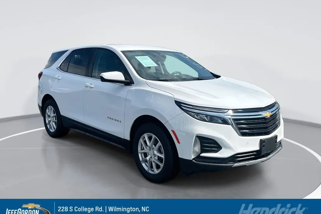 2022 Chevrolet Equinox LT photo 1