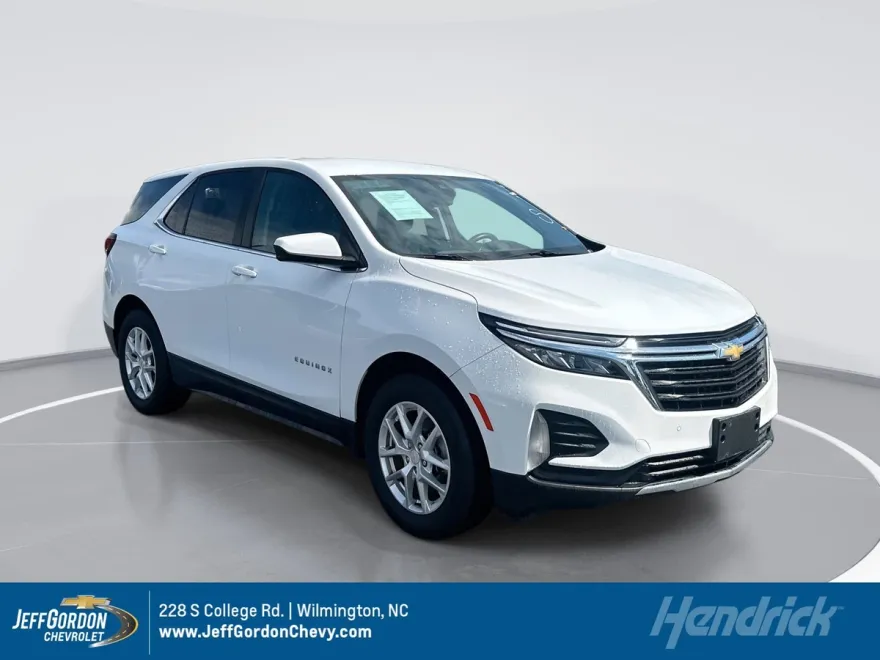 2022 Chevrolet Equinox LT photo 1