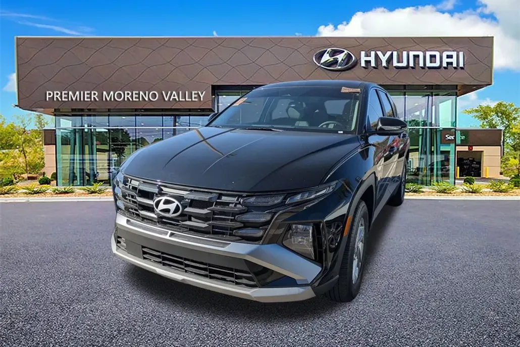 2025 Hyundai Tucson SE photo 1