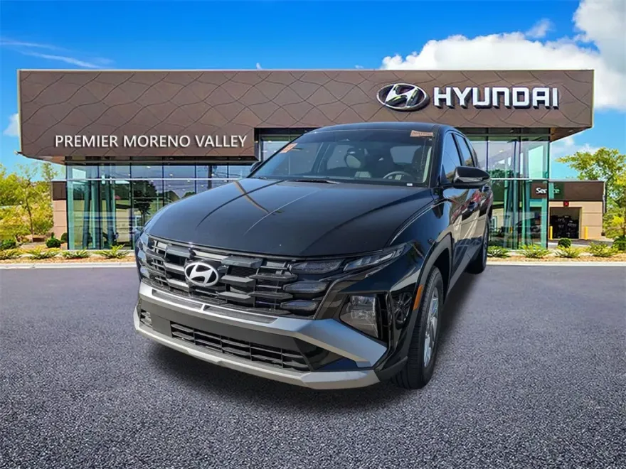 2025 Hyundai Tucson SE photo 1