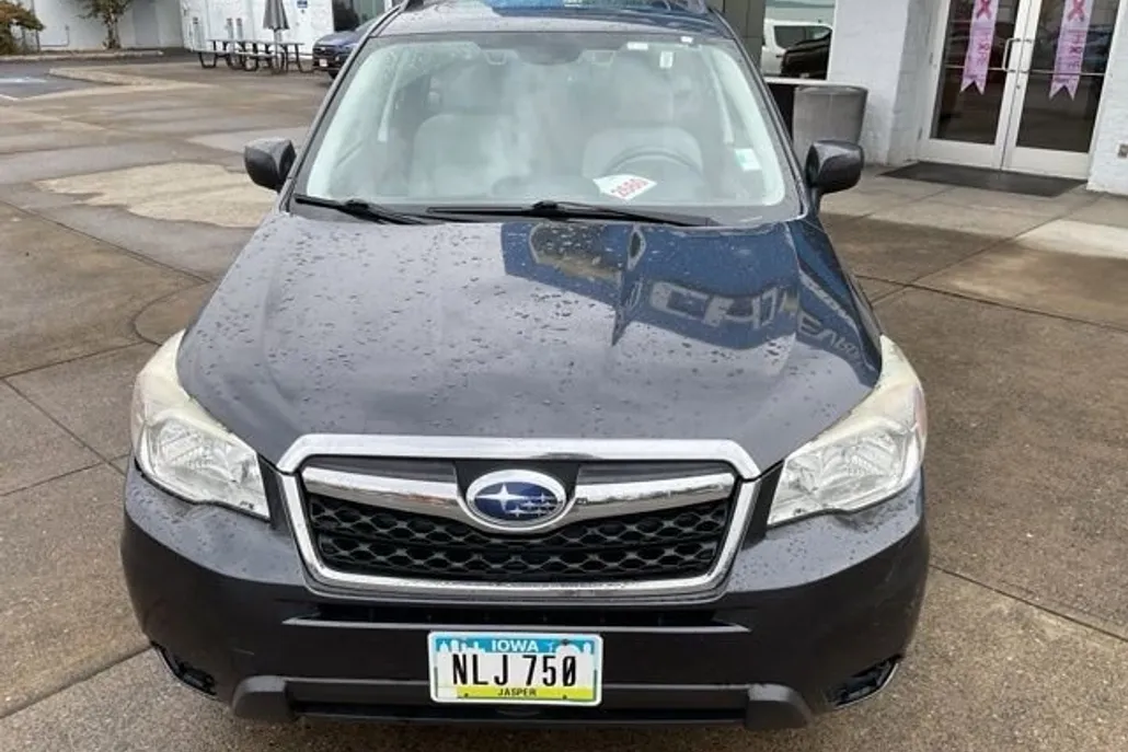 2015 Subaru Forester 2.5i Premium photo 1