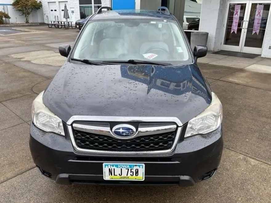2015 Subaru Forester 2.5i Premium photo 1