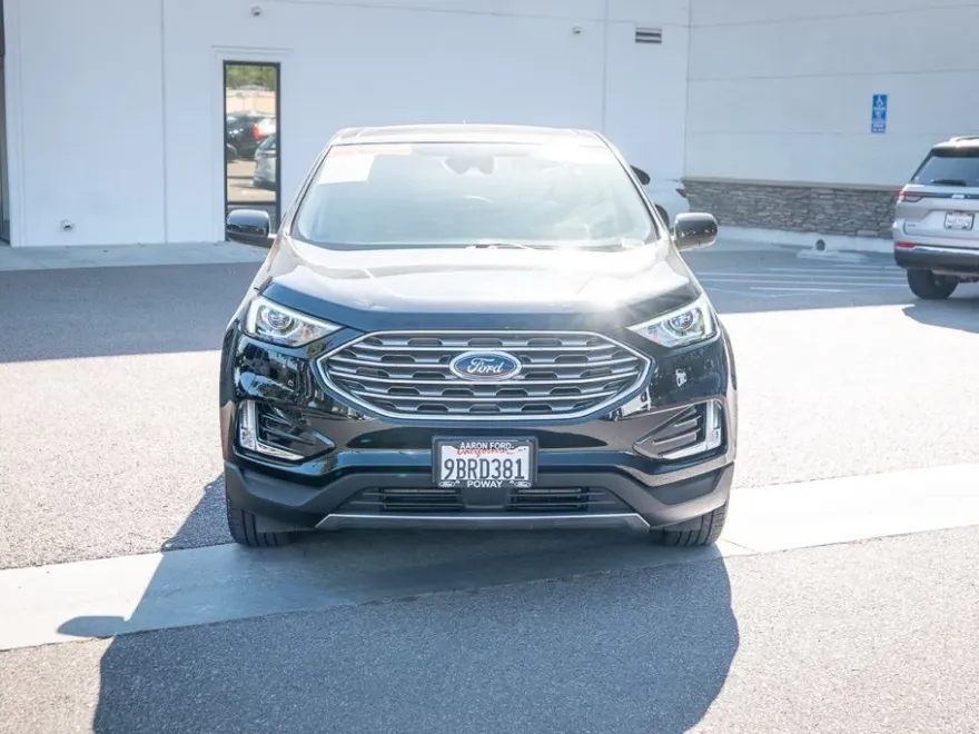 2022 Ford Edge SEL photo 1