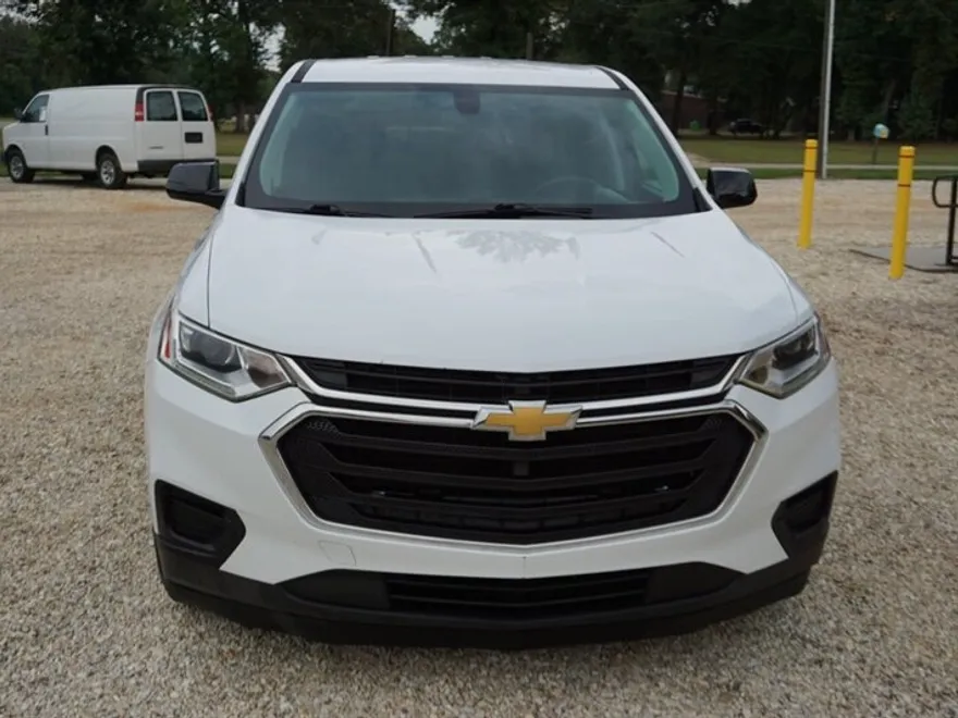 2018 Chevrolet Traverse LS photo 1
