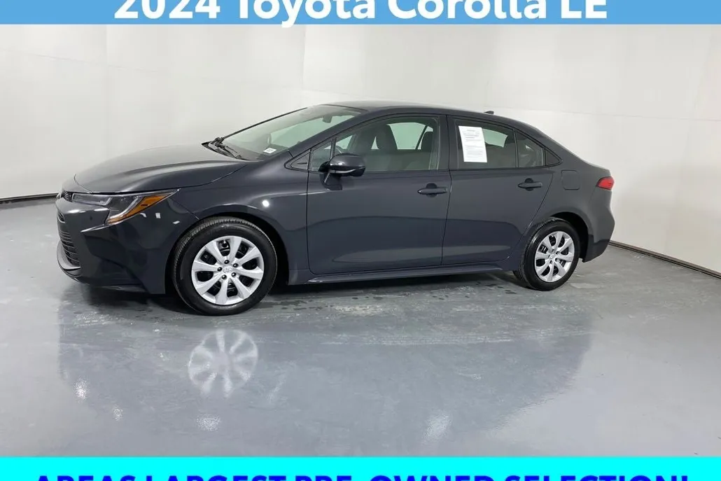 2024 Toyota Corolla LE photo 1