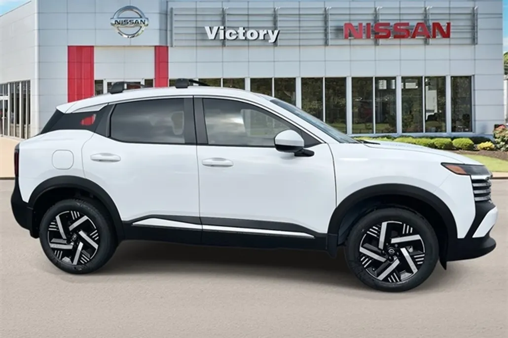 2025 Nissan Kicks SV photo 1
