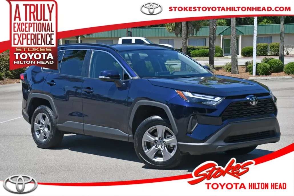 2024 Toyota RAV4 XLE photo 1