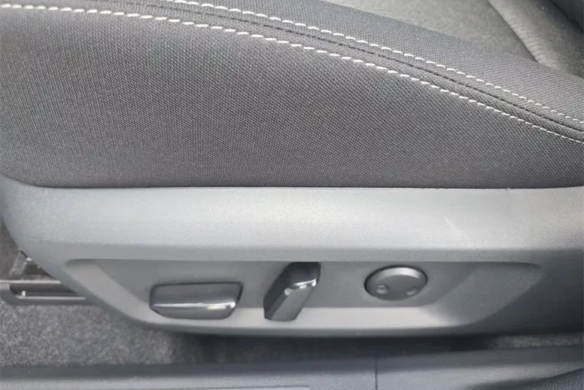 2026 Nissan Rogue SV photo 1