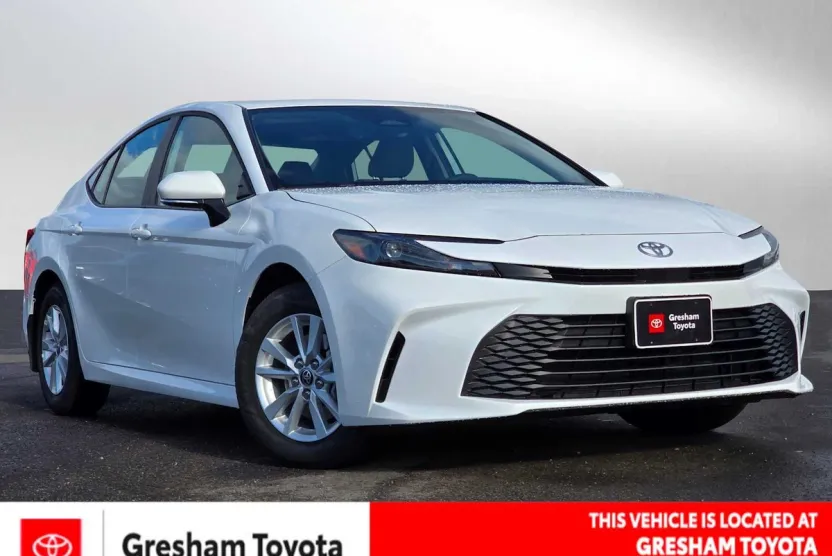 2025 Toyota Camry LE photo 1