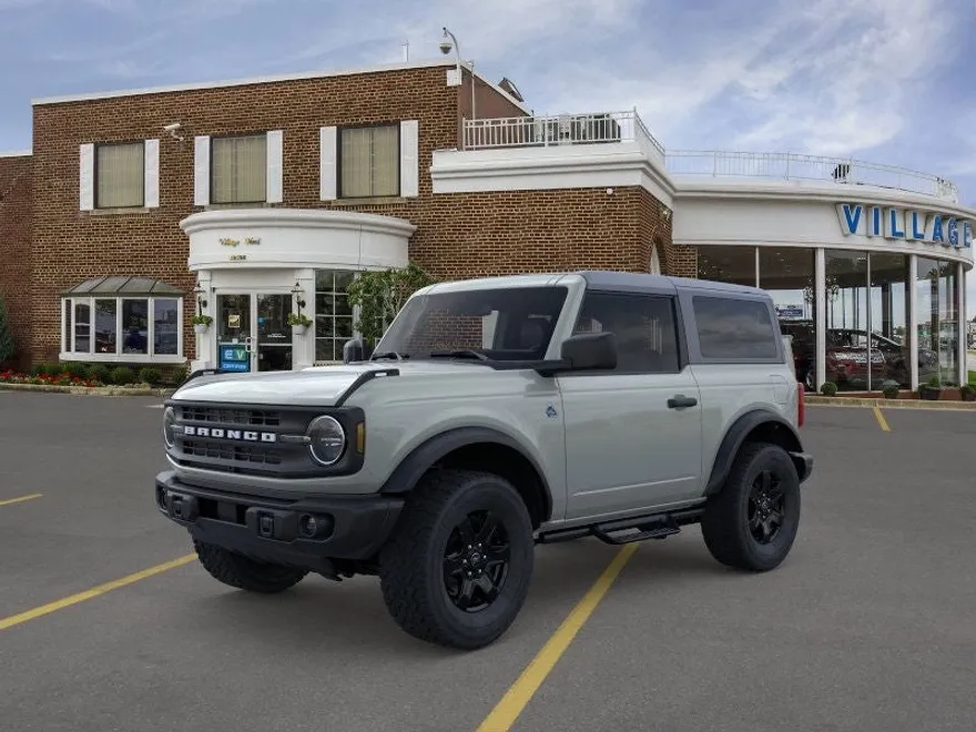 2024 Ford Bronco Black Diamond photo 1