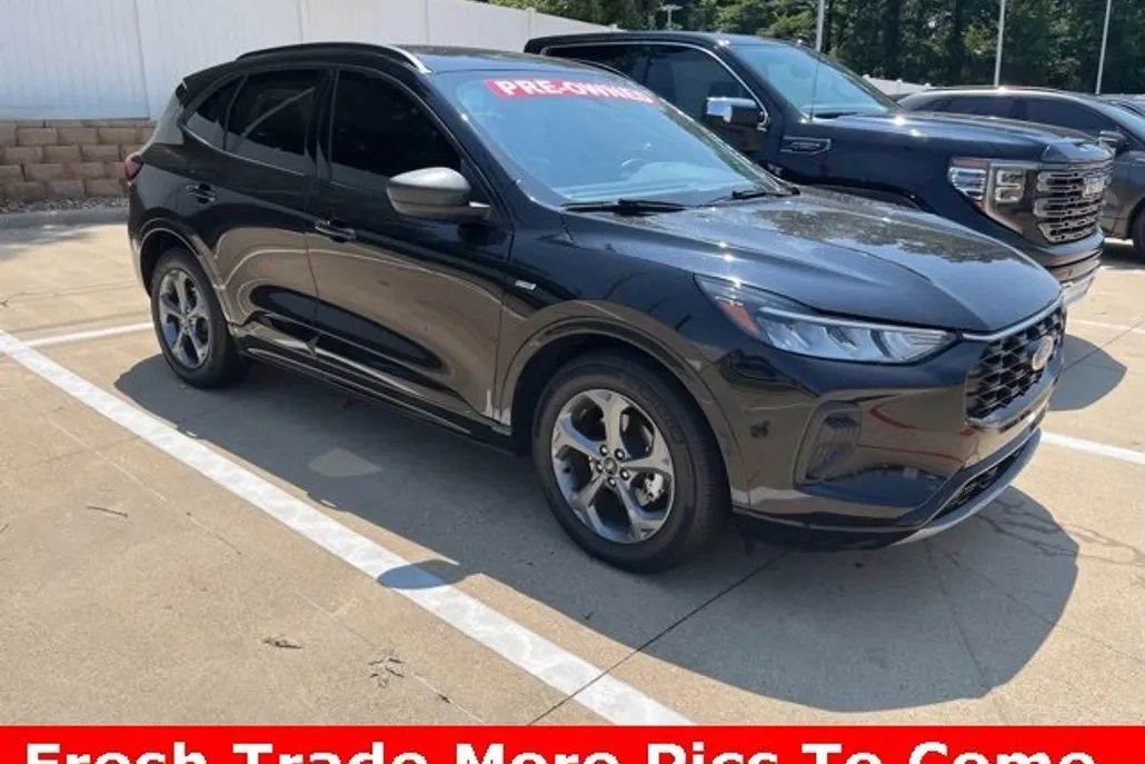 2024 Ford Escape ST-Line photo 1