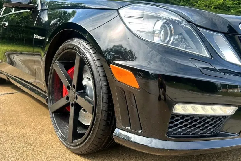 2013 Mercedes Benz E 63 AMG Sedan photo 1