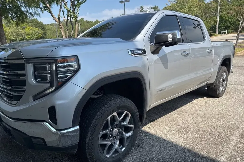 2022 Gmc Sierra 1500 SLT photo 1