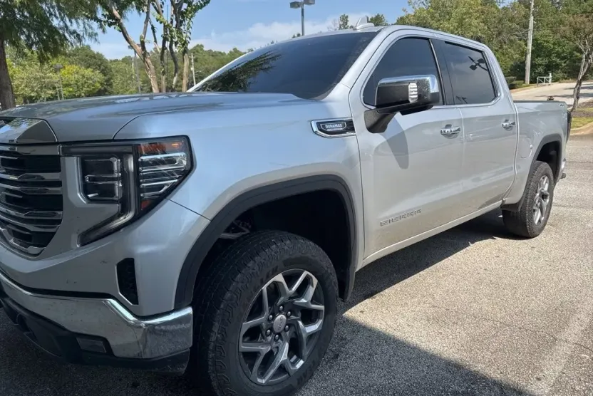 2022 Gmc Sierra 1500 SLT photo 1