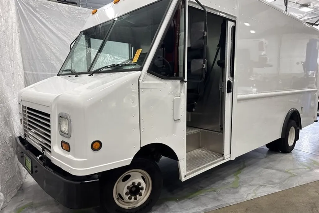 2009 Ford E-450 photo 1
