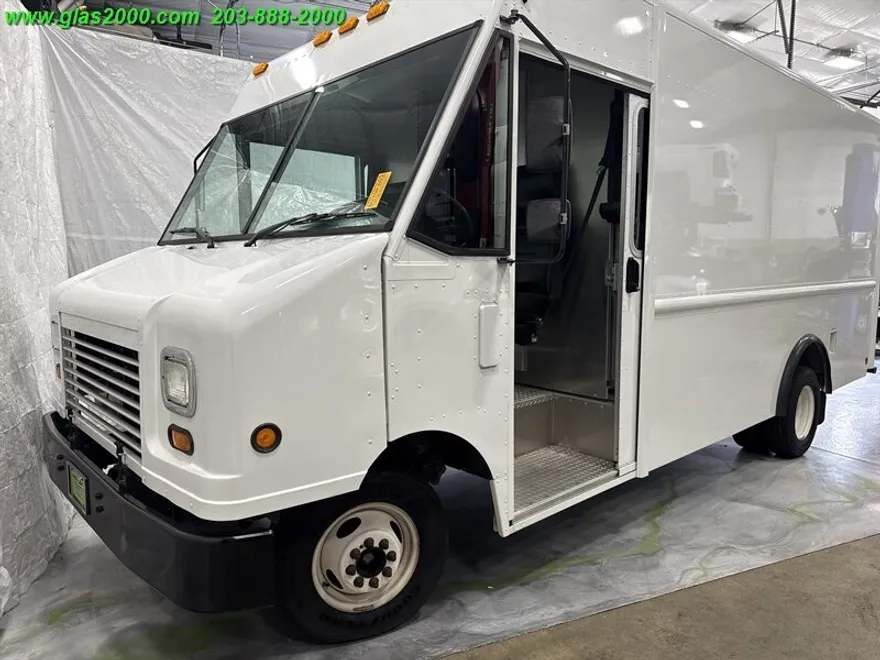 2009 Ford E-450 photo 1