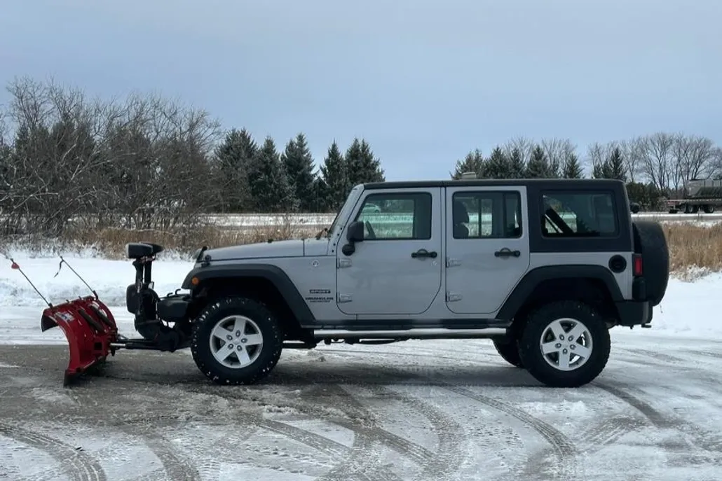 2016 Jeep Wrangler Unlimited Sport photo 1