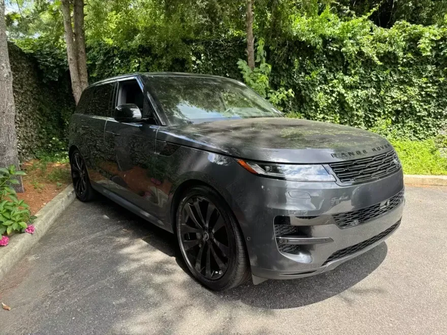 2025 Land Rover Range Rover Sport SE photo 1
