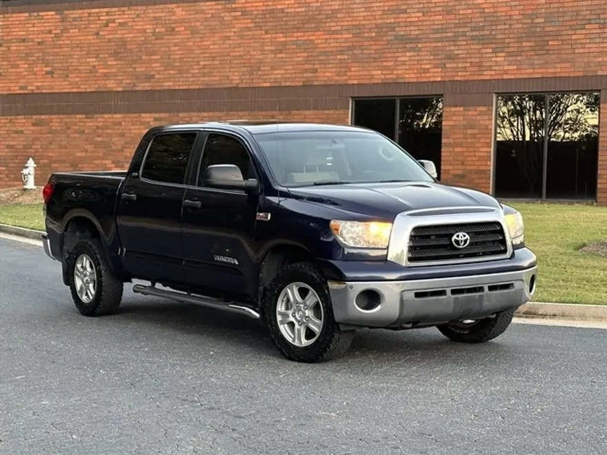 2008 Toyota Tundra SR5 CrewMax photo 1