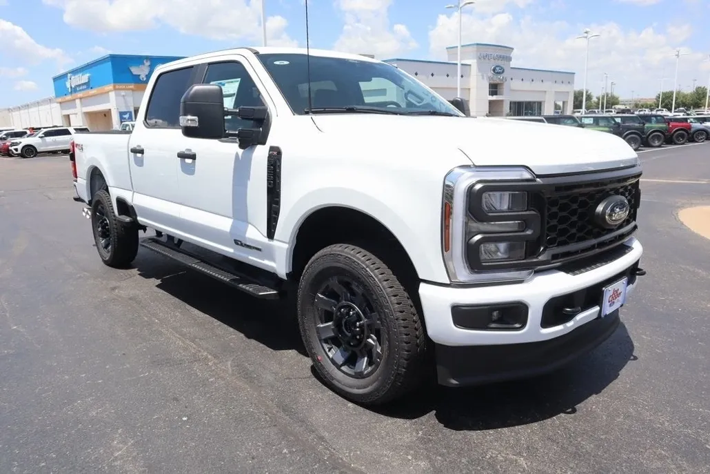 2025 Ford F-250 XL photo 1