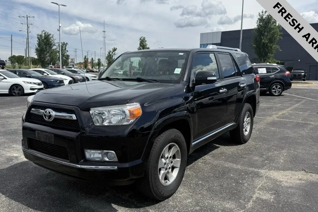 2013 Toyota 4Runner SR5 photo 1