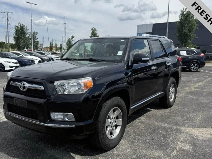 2013 Toyota 4Runner SR5 photo 1