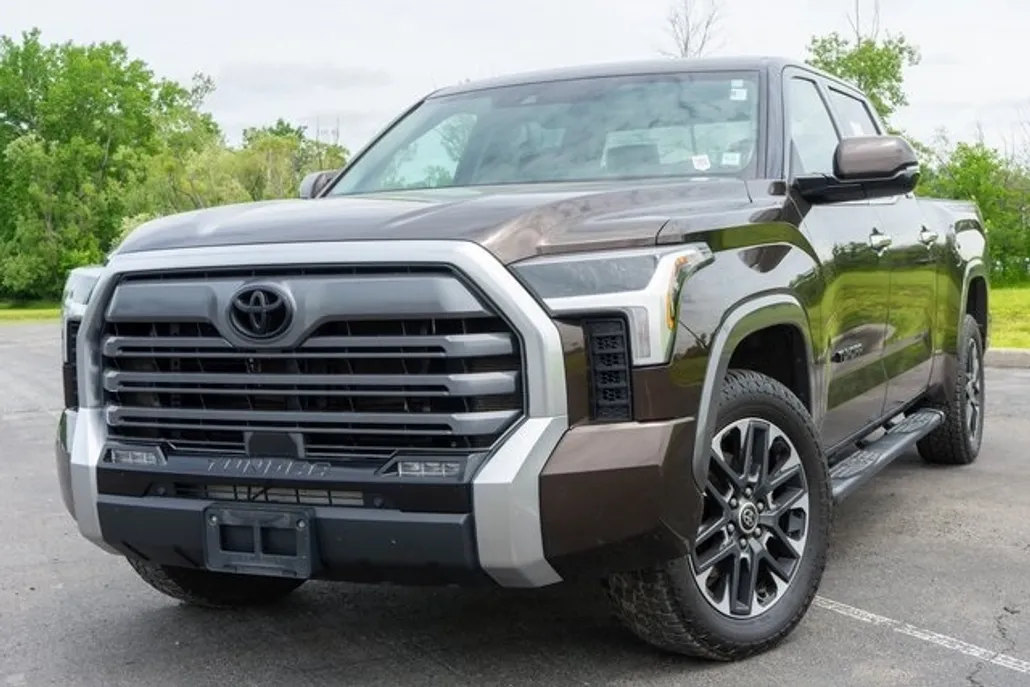 2022 Toyota Tundra Limited photo 1