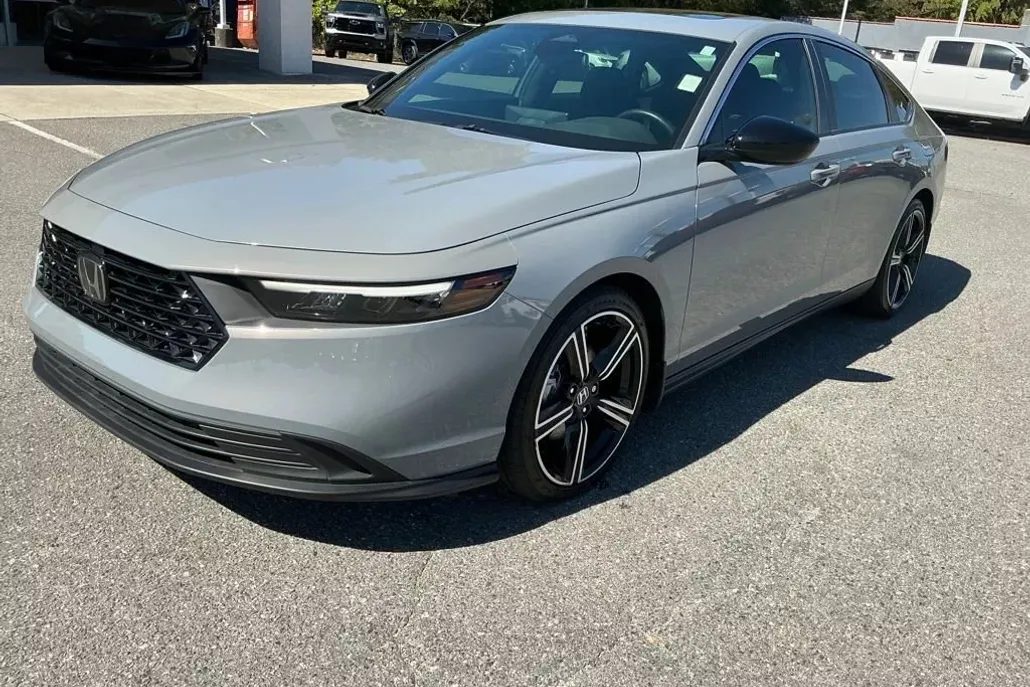 2024 Honda Accord Hybrid Sport photo 1