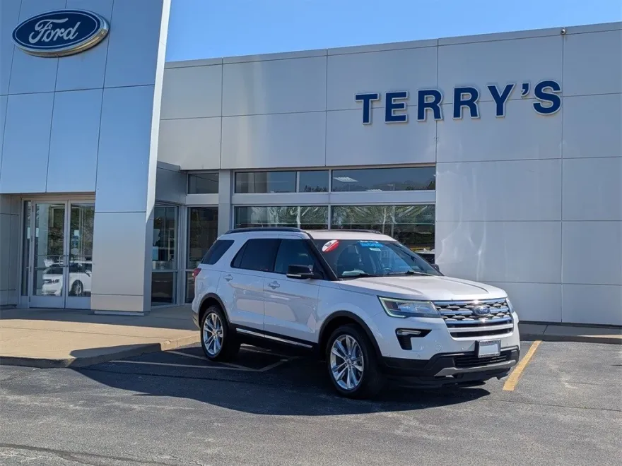 2018 Ford Explorer XLT photo 1