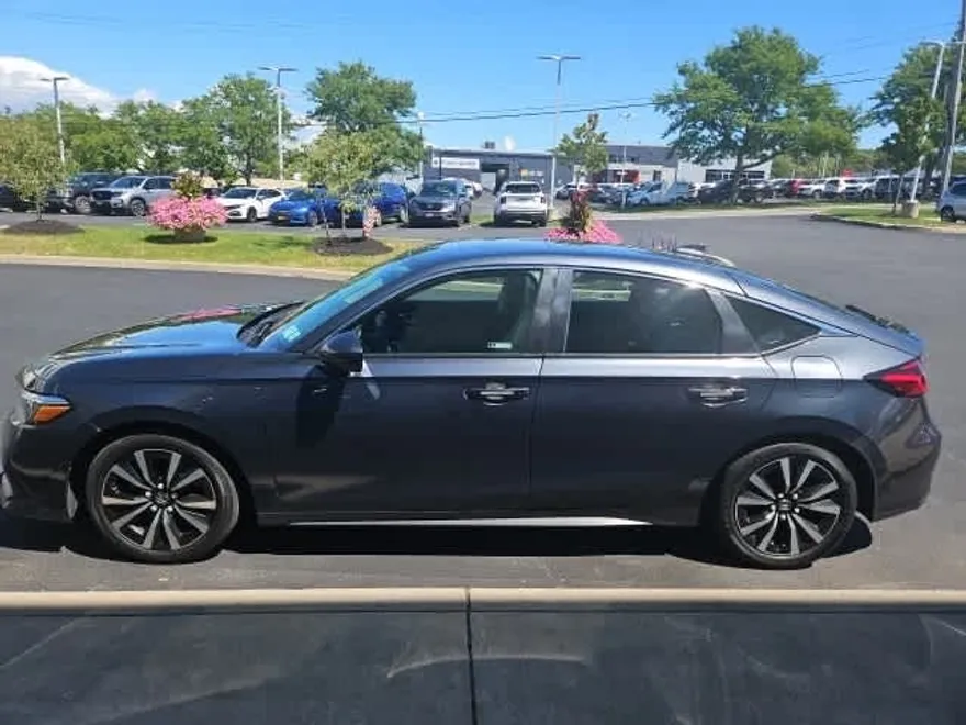2022 Honda Civic EX-L photo 1