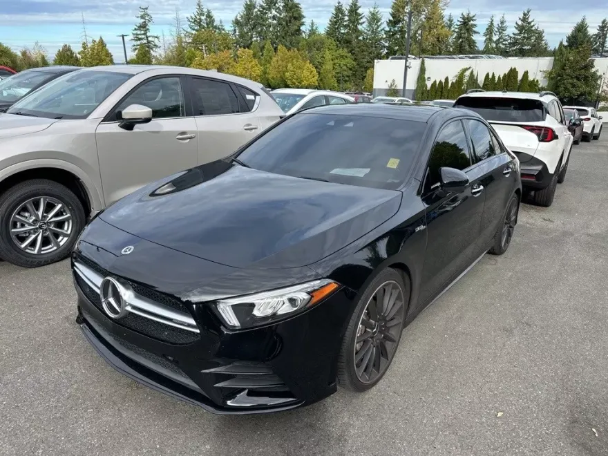 2021 Mercedes Benz A AMG 35 4MATIC photo 1
