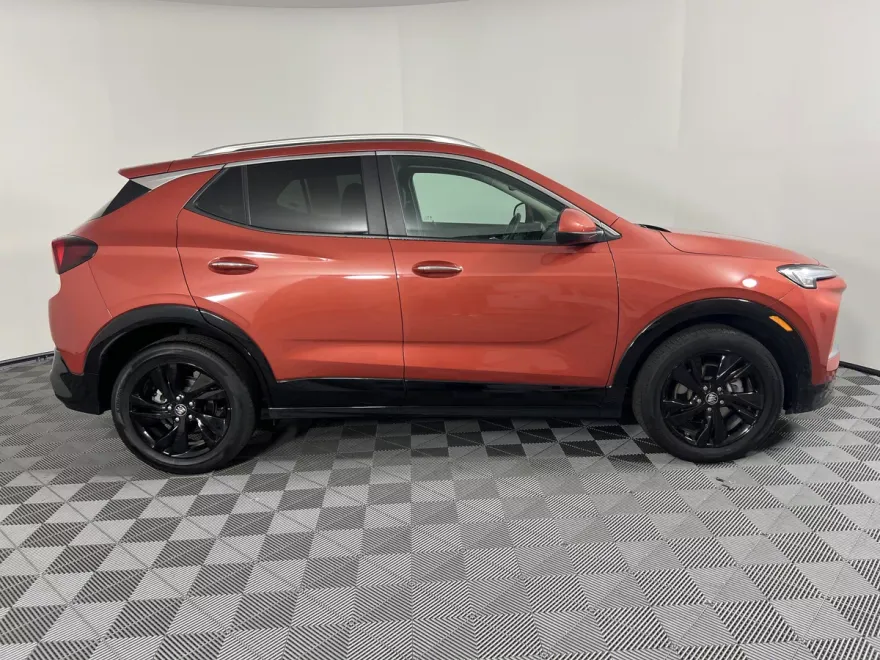 2024 Buick Encore GX Sport Touring photo 1