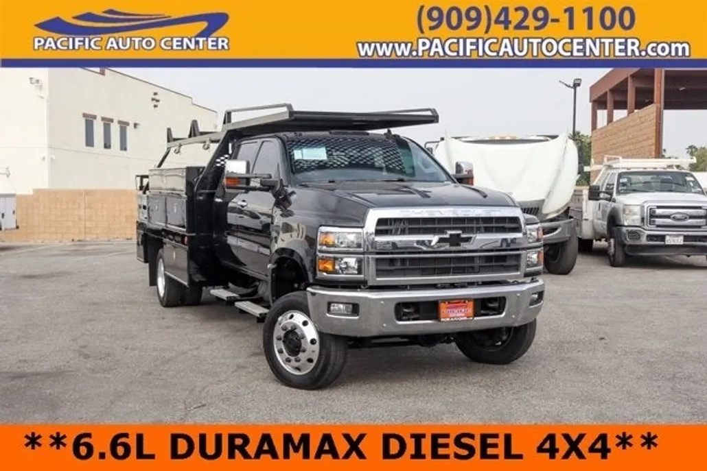2021 Chevrolet Silverado 6500HD LT photo 1