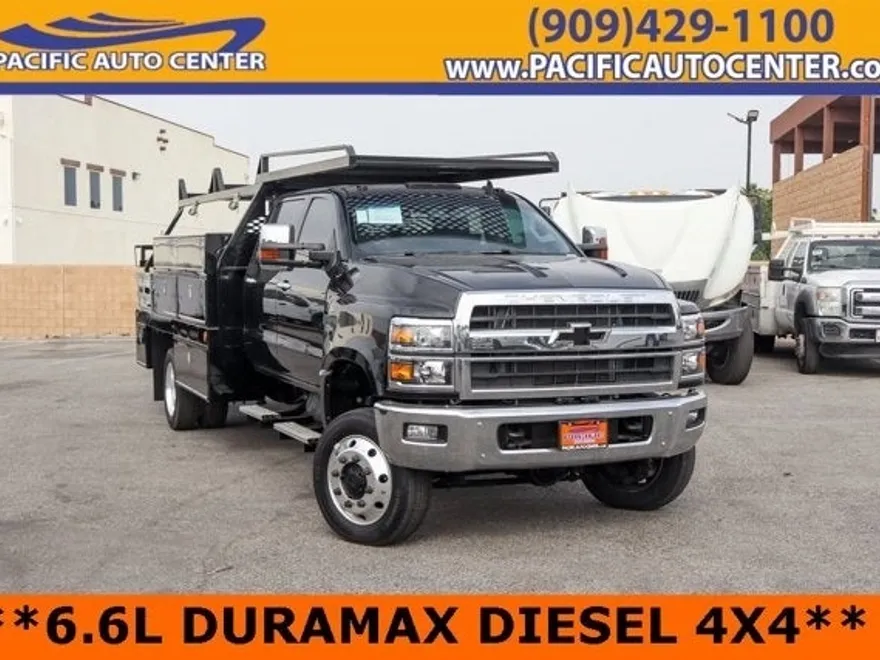 2021 Chevrolet Silverado 6500HD LT photo 1