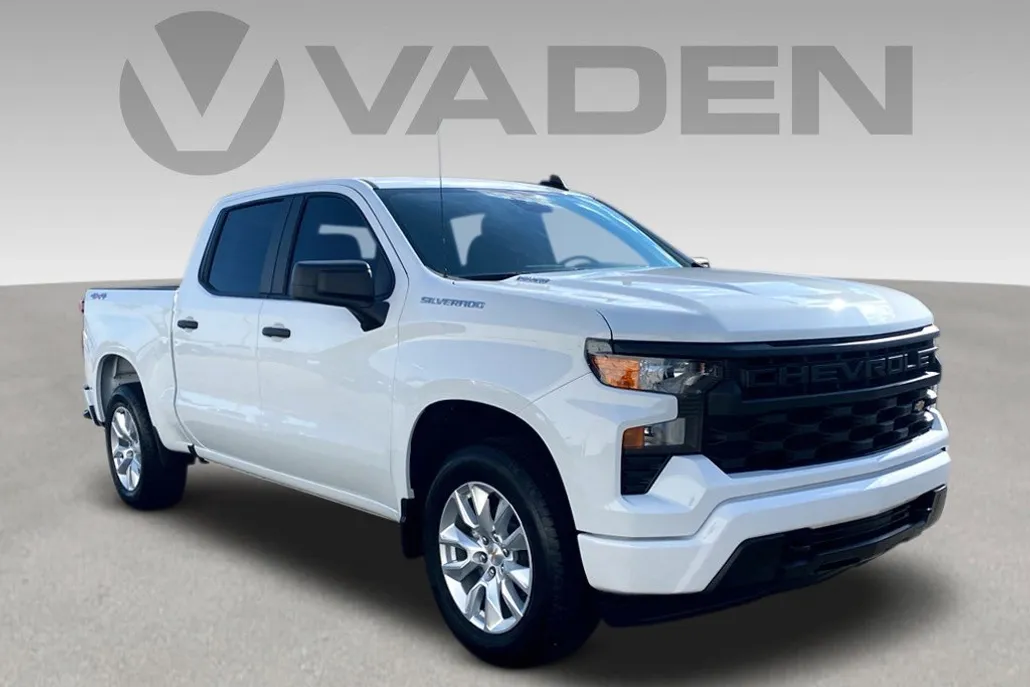 2025 Chevrolet Silverado 1500 Custom photo 1