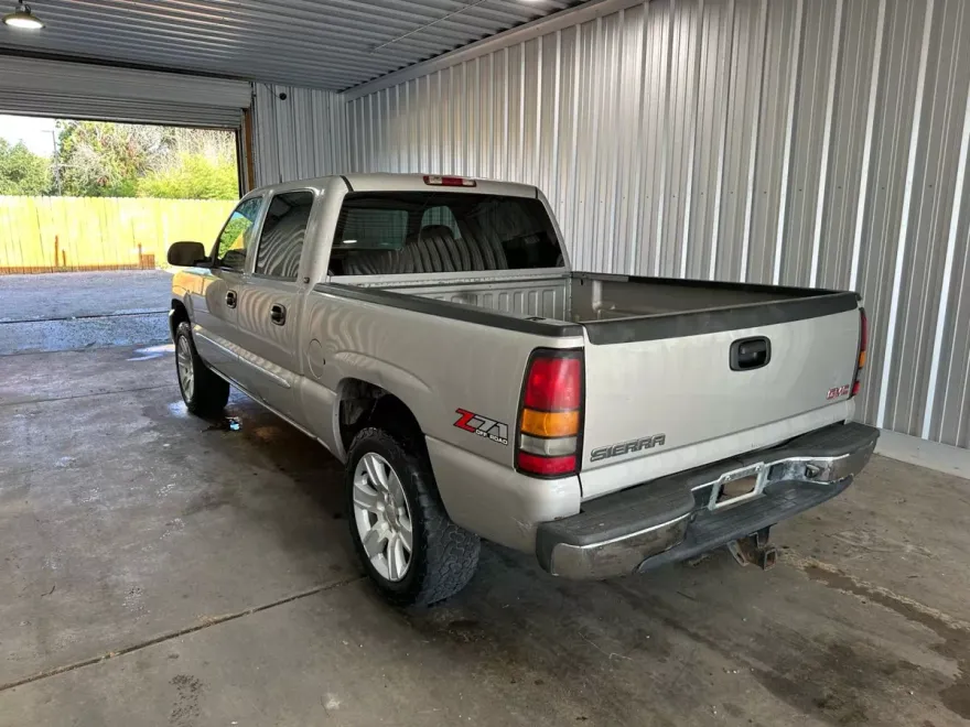 2004 Gmc Sierra 1500 SLT photo 1