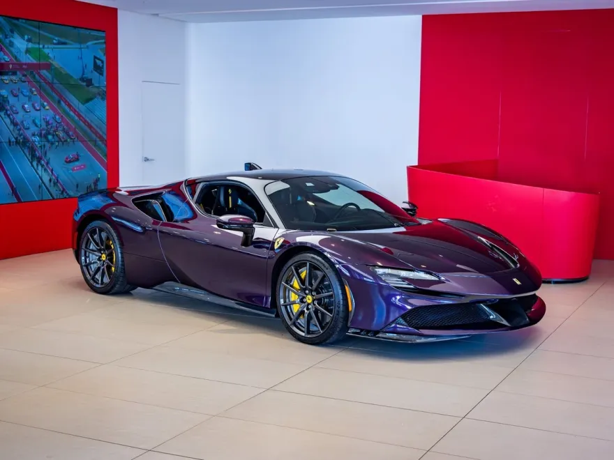 2023 Ferrari SF90 Stradale Base photo 1