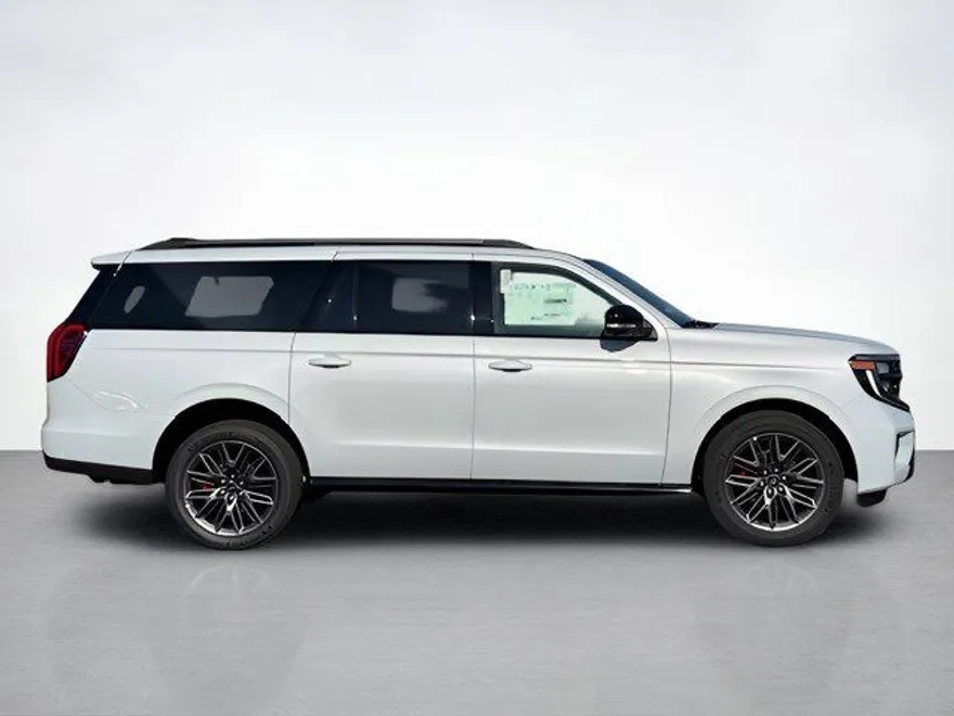 2025 Ford Expedition MAX Platinum photo 1
