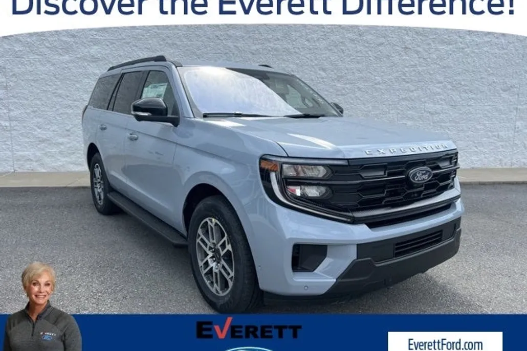 2025 Ford Expedition photo 1