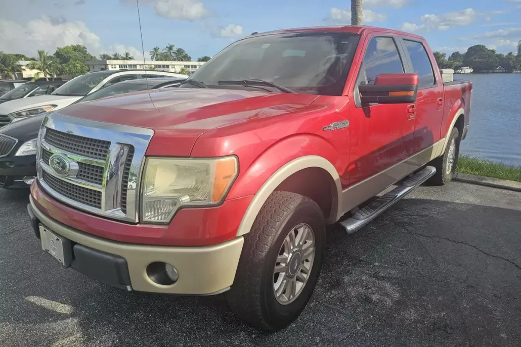 2010 Ford F-150 Lariat photo 1