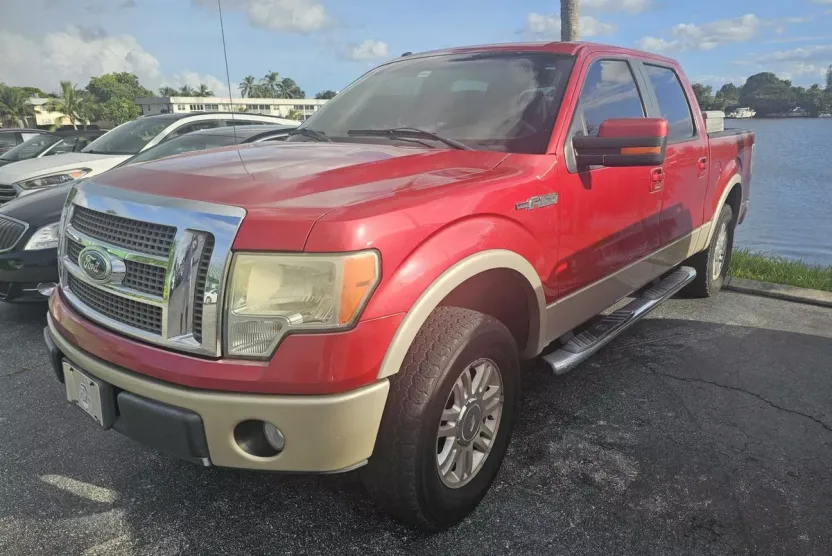 2010 Ford F-150 Lariat photo 1