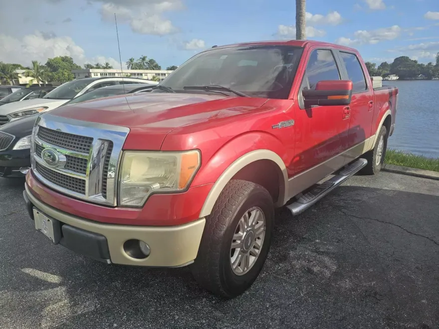 2010 Ford F-150 Lariat photo 1