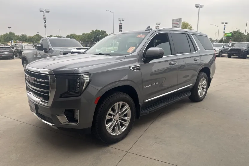 2021 Gmc Yukon SLT photo 1