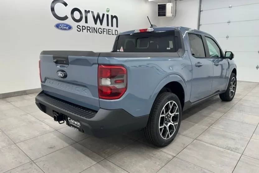2025 Ford Maverick Lariat photo 1