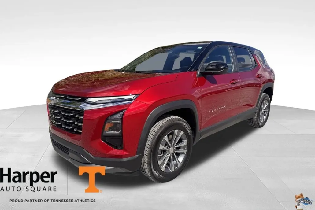 2025 Chevrolet Equinox LT photo 1