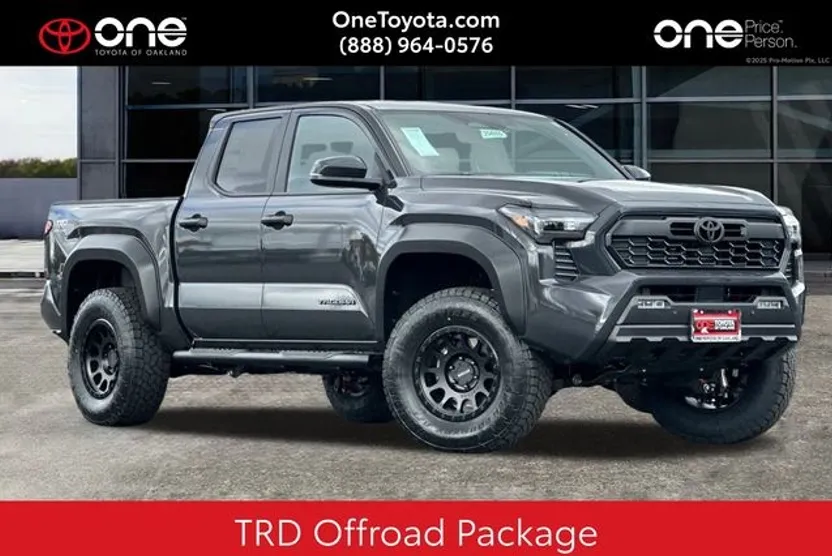 2025 Toyota Tacoma TRD Off-Road Double Cab photo 1