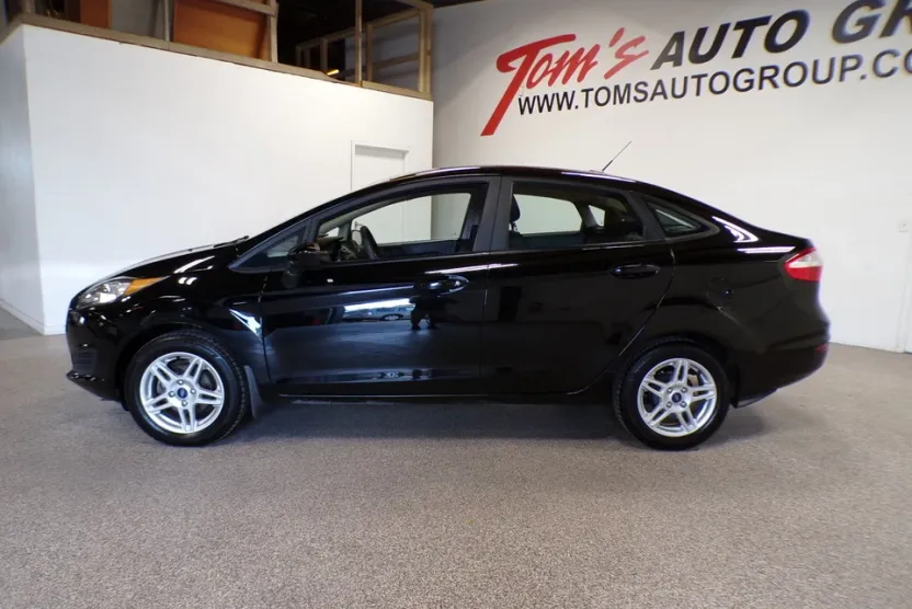 2019 Ford Fiesta SE photo 1